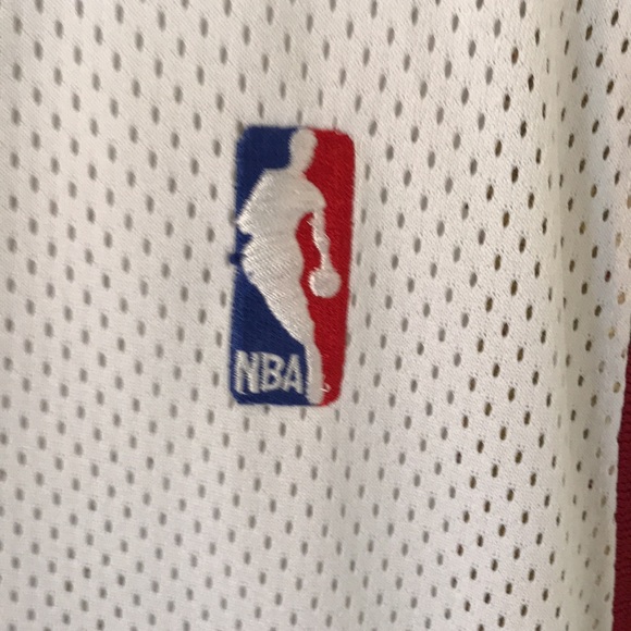 LeBRON JAMES Cavaliers 2003 Home Reebok Throwback - Picture 4 of 5